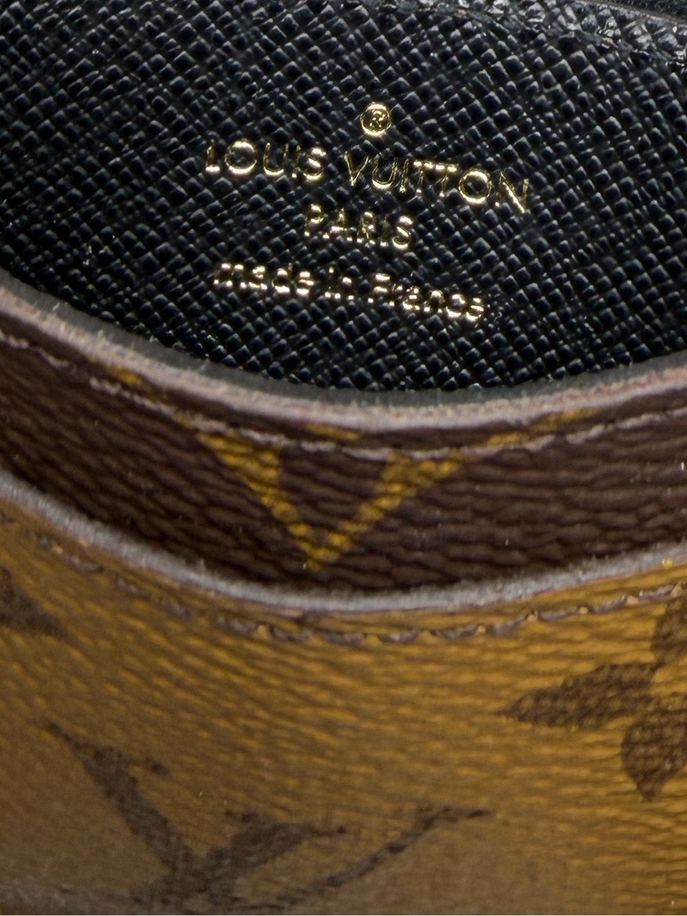 PRE LOVED Louis Vuitton Monogram Reverse Card Holder, M69161. - Picture 6 of 12